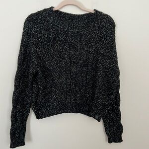 𝅺roots l Black Sweater